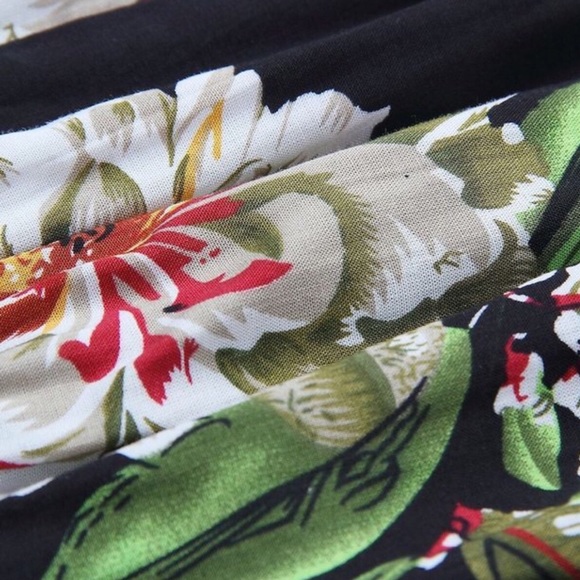 Navy Rio Crop - Picture 2 of 2